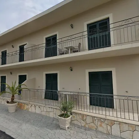 Апартаменты Georgia's Apartments, Corfu