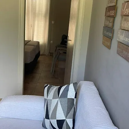 Georgia's Apartments, Corfu