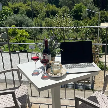 Апартаменты Georgia's Apartments, Corfu Ипсос