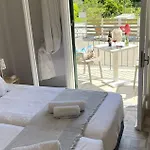 Georgia's Apartments, Corfu Ýpsos